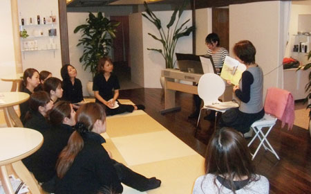 フリーアナウンサー神谷幸恵さんの話し方講座／外部研修